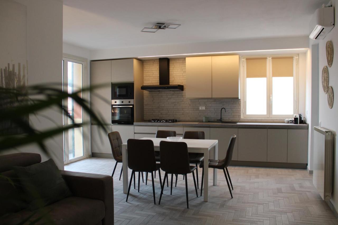 Gf Holiday Suite 3 Варацце Экстерьер фото