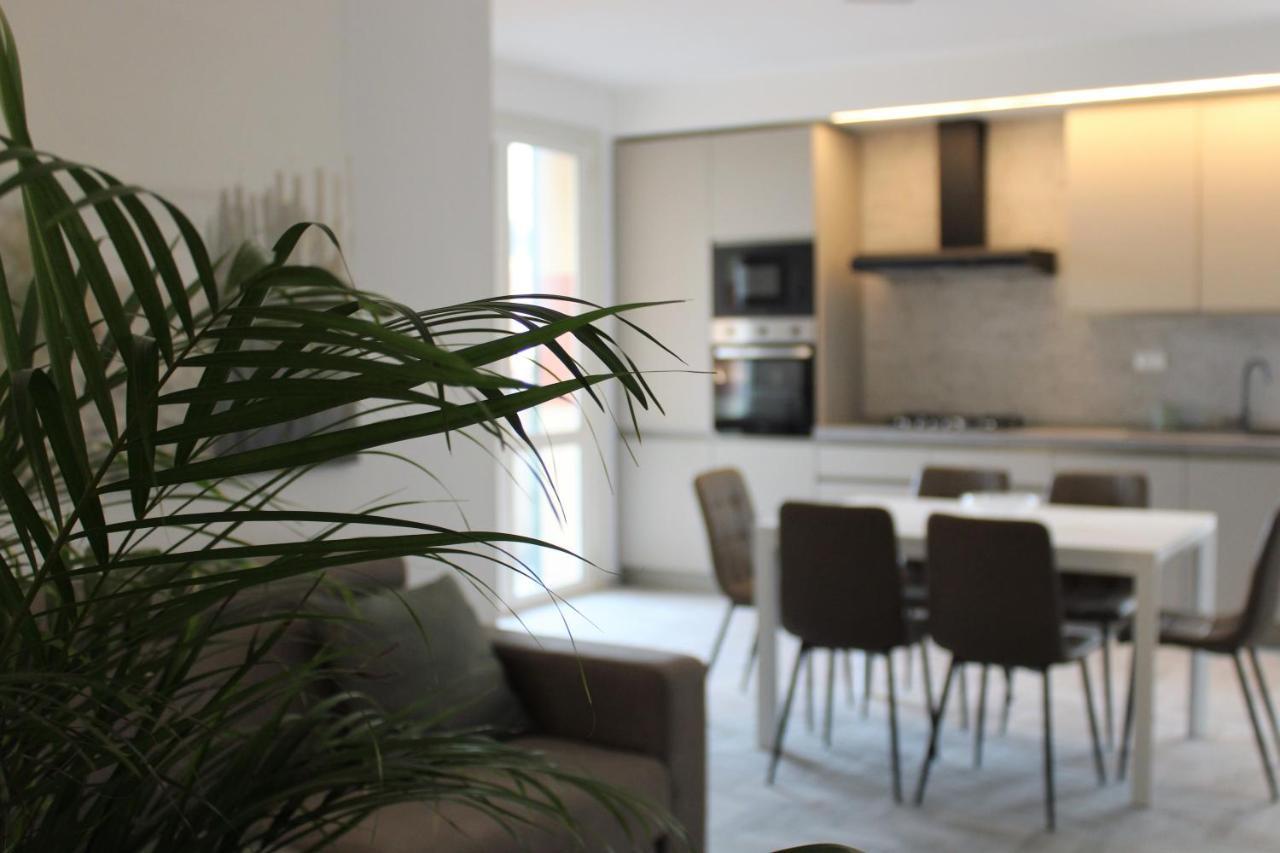 Gf Holiday Suite 3 Варацце Экстерьер фото