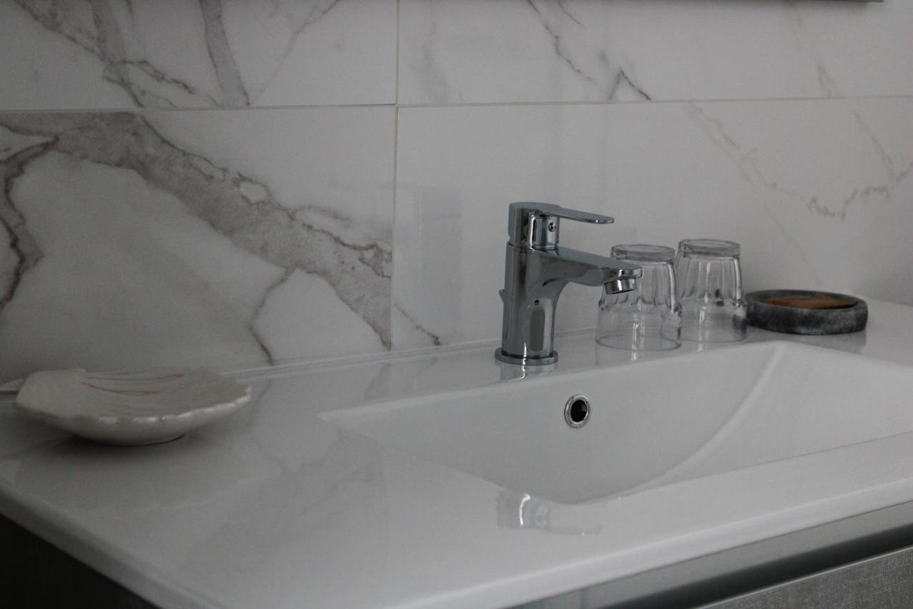 Gf Holiday Suite 3 Варацце Экстерьер фото