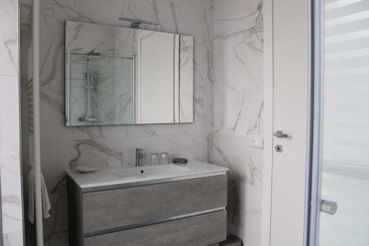Gf Holiday Suite 3 Варацце Экстерьер фото